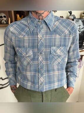 Vintage 70s Blue Plaid Pearl Snap Spear Collar LS Western ~ Size Small